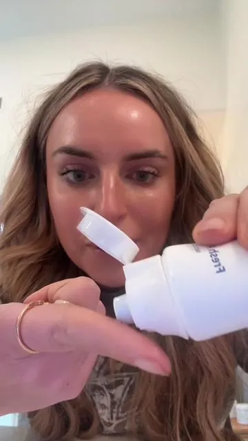 The first time that I tried this, I didn't think it was going to get as blue as it did 😂😂 @MS-DRWIKEY  #whiteteeth #whiteningtoothpaste #teethcare #teethwhitening #whiteteethchallenge #tiktokmademebuyit #fyp #toothpaste 