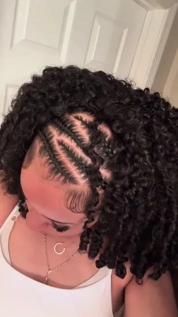 the tutorial that no one asked for😂 i might do a mini series on different ways to style a half wig👀 #halfwig #hairtutorial #hairstyle #marietvco #fyp 