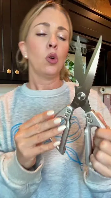 @Huusk Japan #huuskknife #scissors #kitchenscissors #kitchengadgets 