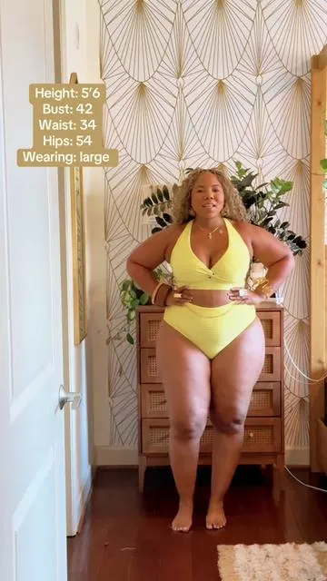 Such a cute swimsuit, great quality, tummy control. Grab it before it’s out of stock  #2pieceswimsuit #highwaistswimsuit #tummycontrolswimsuit #funinthesun #creatoricons #ttsthunderbolt #aleumdrswimwear #aleumdr #2piecehighwaistbikini #swimtok 