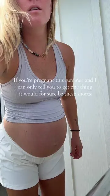 If you’re pregnant you neeeeeeed these shorts  #halara #fentysuperbrandday #halarashorts #halaraeveryday #momootd 