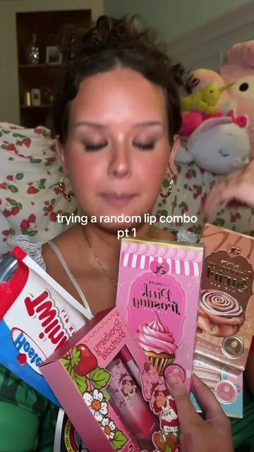 trying a random lip combo #lipcombo #makeuptutorial 
