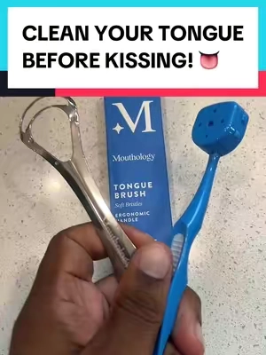 💋 Clean before kissing. Your girl will thank you for this life hack. #datingadvice #relationshiptips #mouthology #oralhealth #oralhygiene #tonguescraper
