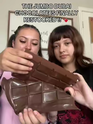 she was begging me all day to make this chocolate 🥲 #fy #coco #mrcoco #dubaichocolate #dubai #strawberry #happy 