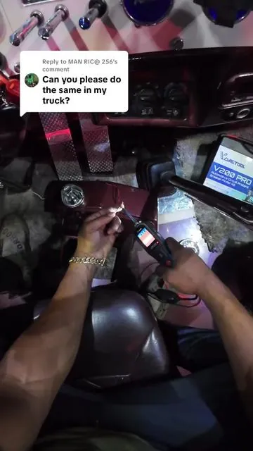 Replying to @MAN RIC@ 256 A power probe is a must! . . . #lighting #peterbilt #trucking #trucktok #truckersoftiktok #tiktokshop #fyp #vdiagtool 