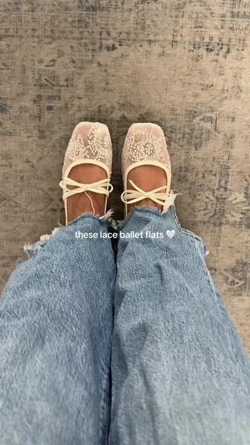 these cute flats make every outfit better 🥿  #balletflats #fallfashion #laceshoes #flats #tiktokshopcreatorpicks 
