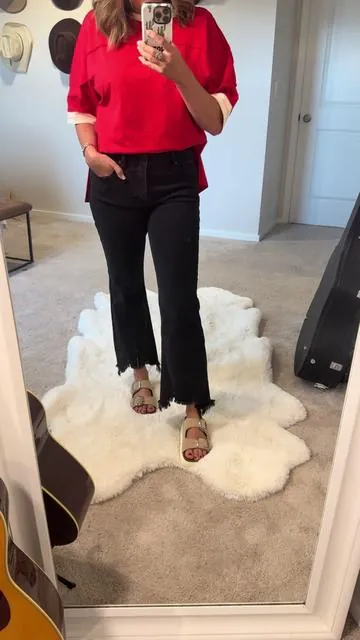 These Neona Risen Jeans? Instant outfit upgrade. That perfect stretch, the snatched waist, and just enough distressing to keep it cool. You’ll wear them on repeat. ✨ Flattering fit ✨ Soft, stretchy denim ✨ Dressed up or down 📎 Linked in cart #RisenJeans #denimjeans #ClosetStaple #DenimThatFits #TikTokStyle
