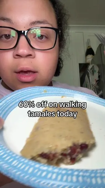 how do u feel about tamales on tik tok? #walkingtamales #tamales #tamalesmexicanos #readytoeat #filloswalkingtamales #tiktokshopfinds #tiktokshopcreatorpicks 