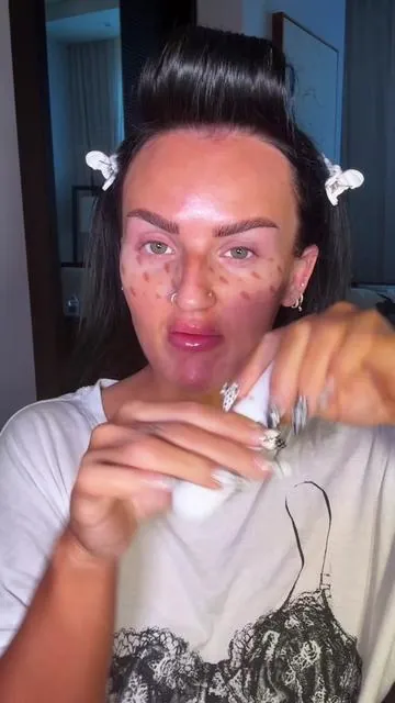 Board meeting day…😳😅 #boardmeeting #makeup #beauty #grwm #skinprep 