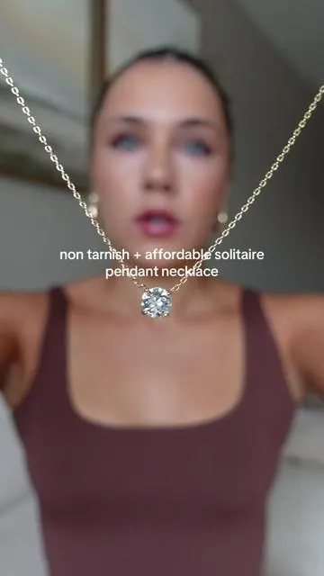 This is the solitaire pendant necklace from pavoi! Non tarnish and 14k gold plated—the perfect simple diamond necklace☺️ #necklace #pavoi #pavoijewelry #nontarnishjewelry #affordablejewelry 