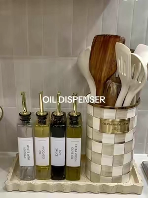 This is your sign to make your kitchen counter this aesthetic with this cute oil dispenser set ✨🧸 #homefinds #kitchenfinds #homedecor #kitchendecor #tiktokshopfinds #oildispenser #organizedhome #kitchengadgets