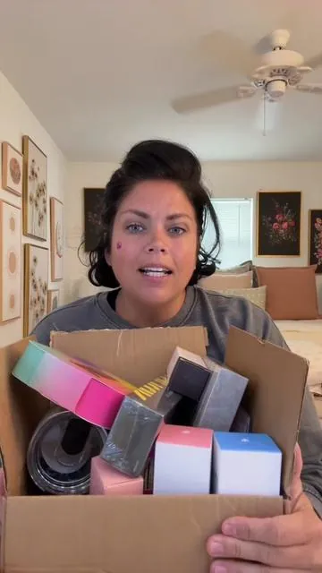 When you’re depressed… and free samples exist 🛍️✨ Say hello to my TikTok Shop haul — retail therapy but make it free. 😏 What’s your favorite find? #TikTokShopHaul #FreeSamples #HappyMail  #RetailTherapy #TikTokMadeMeBuyIt #BudgetFinds #SmallJoy #MailDay #FreebieFinds #UnboxingHaul #DealHunter #SampleShopping #TikTokFinds