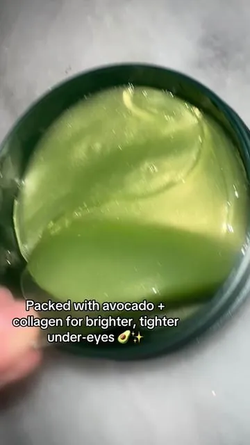 Your 15 minute glow-up starts here. 💚 #SkincareRoutine #skin #darkcircles #eyepuffiness #avocado #skincareessentials 