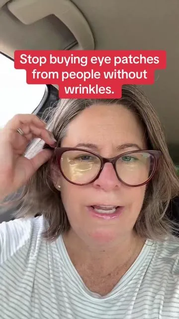 Stop the madness. Anti aging product reviews by 20 year olds is a scam. So is paying $35 for an 8 day supply of under eye masks. Give Zozu a try! #avocadoeyemasks #antiagingskincare #tiktokshopcreatorpicks 