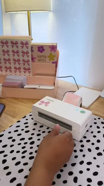 Obsessed!! 😍 Small business must haves to start your online shop! 🩷📦 #smallbusinesstips #shippingorders 
