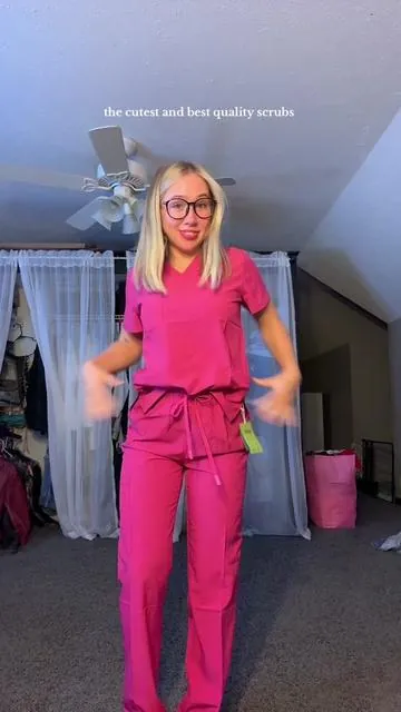 #cozyfit #cozyfitscrubs #scrubs #pinkscrubs 