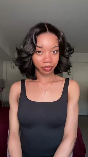 We running the Bob back (for the millionth time) @Jessie’s Wig #jessieswig #frenchbob 