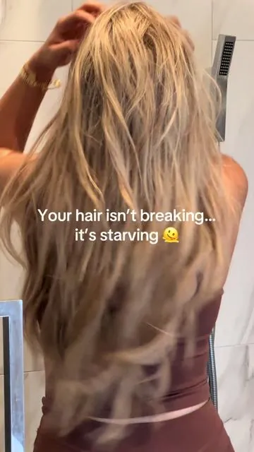 My hair’s been through everything… and this is the only thing that brought it back #damagedhair #blondehair #postpartum #hairrepair #hair 