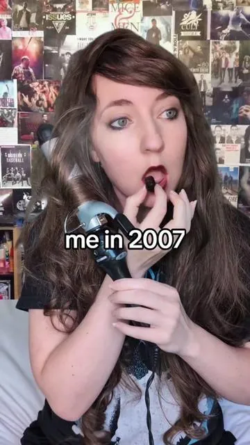 you'd think I would've known.. @wavytalkofficial thanks for cooling our curls 💨 *repost to add Whirlind Curl Straightener link you all asked for! 💕 #wavytalk #curls #hair #hairtok #hairtutorial   