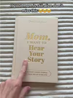 The perfect way for future generations to get to know your mom 🥹🥹 #momiwanttohearyourstory #familykeepsake #familykeepsakejournal #giftformom #giftformoms 