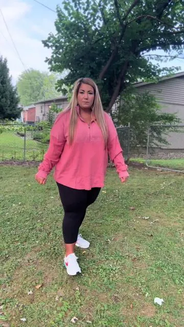 Obsessed with this pullover! Cannot wait to wear this when it cools down’ perfect for fall weather & so stinkin cute!!! #pullover #fallfashion #falloutfits #tiktokshop #tiktokshopaffiliate 
