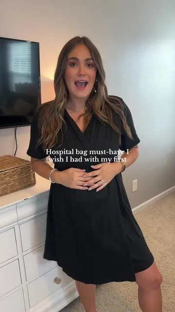 Hospital bag essential! Didn’t wear my own gown with my first, but this time I’m prepared for baby #2 💕 @Ekouaer  #laboranddeliverygown #laborgown #hospitalbagessentials #ekouaer #ekouaerpajamas #postpartumprep #maternitystyle #babyontheway #septemberbabies #hospitalbagchecklist #secondtimemomtips#creatorsearchinsights 
