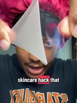 Hands down my favorite skincare hack🙌🏼 #skincarehack #acne #pimplepatch #skincare #hydrocolloidpatch #pimplepatchhack #hydrocolloidroll #hydrocolloid 