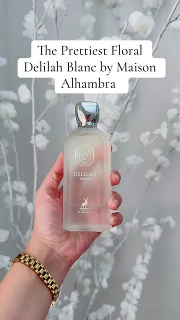 You better run! She is finally back on TikTok shop. This is Delilah Blanc and it’s giving Valaya without that high price tag. This is a fresh citrus, musk floral. She is clean, fresh, and so elevated at the same time. This is definitely one of those perfumes that can be worn anytime any day. It’s so pretty and  ultra feminine. #delilahblanc #maisonalhambra #perfume #perfumetok #perfumereview