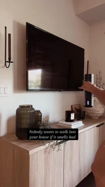 You need this diffuser in your home!!! It’s time to make your house smell like a luxury hotel! #diffuser #fragrance #homefragrance #interiordesigner #homedecorideas 