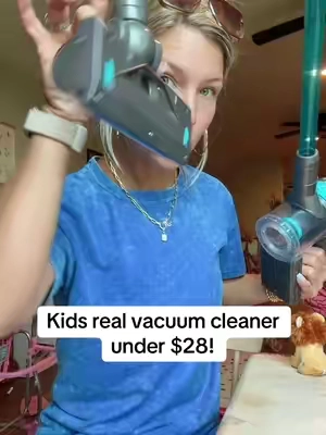 #kidstoys #kidsvacuum #toddlersoftiktok #momtok #christmas 