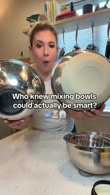 These stainless steel nesting bowls are my new kitchen obsession. They’ve got non-slip grippers on the bottom so they don’t slide all over the counter, and the best part…they come with attachments so you can grate cheese, veggies, or whatever you need right into the bowl. Less mess, less cleanup, and way more kitchen space saved. #kitchengoals  #KitchenGoalsEasy #homecheflife  #nestingbowls  #kitchenhacks  