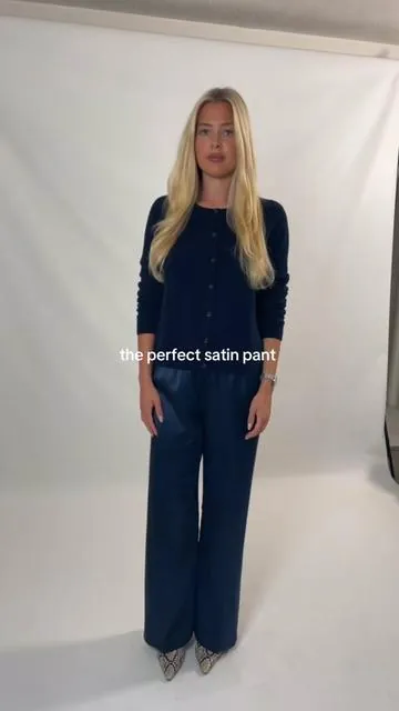 The most flattering and comfortable satin pants #styleinspo #satinpants 