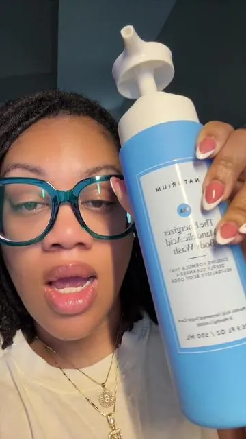 Get that body odor in check#naturium #bodywash #mandelicacid #showerroutine 