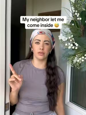 Wasn’t expecting her to invite me inside right away #securitycamera #windowcamera #homesecurity #securitysystem 