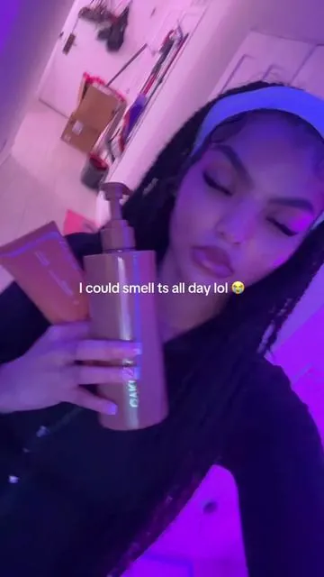 Love me a good strong vanilla scent 🧘🏽‍♀️ #vanilla #perfumetiktok #trending 