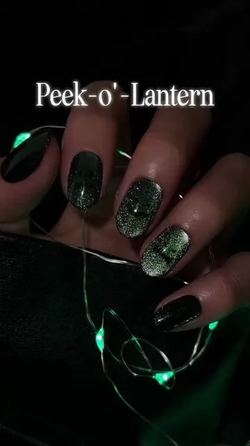 spooky season starts now 🕸🕯 the season’s most haunting drop is officially here. shop fright night before it vanishes 🎪 #glamnetic #pressonnails #nailtok