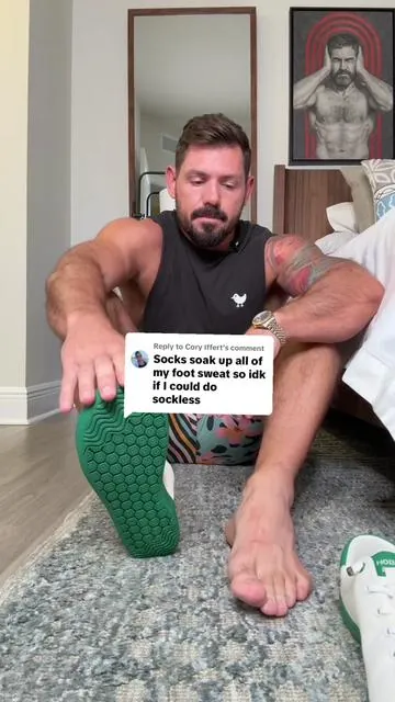Replying to @Cory Iffert FLASH SALE 🔥🔥🔥  I switched to barefoot minimalist shoes and I’m never going back 👣 These Hobibear zero-drop shoes let men and women’s feet move naturally while keeping them comfortable and supported. Perfect for training, walking, or everyday wear. #barefootshoes #zerodrop #minimalistshoes #mensfeet #shoes 