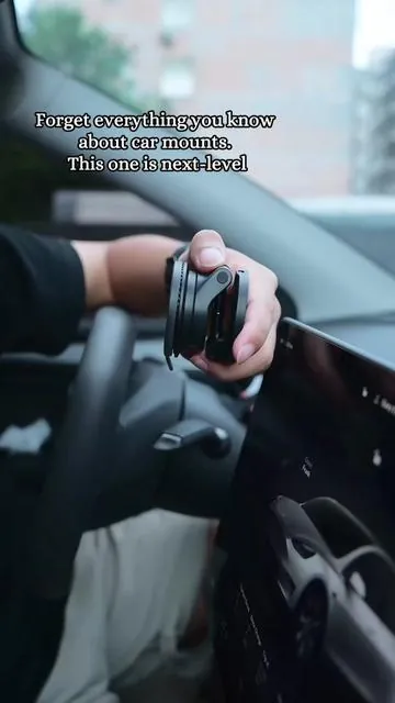 This LiSen car mount is next-level—15W wireless charging, no sweat. #fyp #foryou #tiktokmademebuyit #phonemount #carphoneholder 