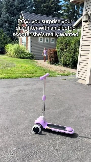 great for ages 3-6! @FanttikRide  #giftideasforkids #fanttikride #electricscooter #toysforkids #playoutside 