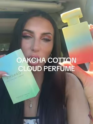 this literally smells like fresh spun cotton candy 🍬 Cotton Clouds by Oakcha 🌀 Sweet, creamy, fruity , and sugary but not too sweet  Longwearing too!! @Oakcha  #oakcha #smelllikeasnack #gourmandperfume #cottonclouds #cottoncandyperfume 