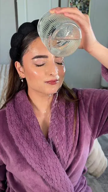 Poniendo a prueba el setting spray de @TIRTIR Inc. 🤯🙌🏻 #tirtir#settingspray#testingproducts#koreanmakeup#fijadordemaquillaje 