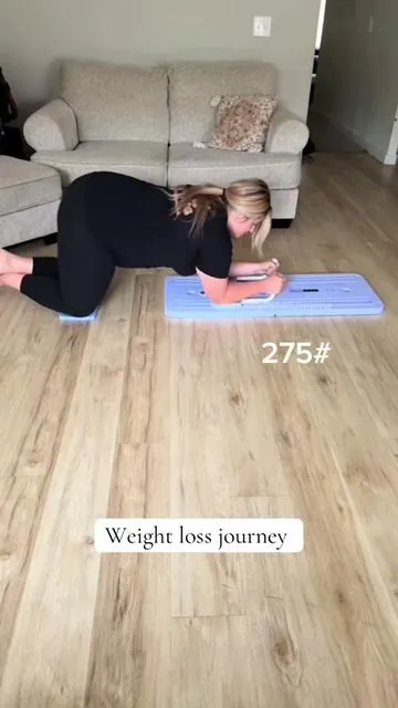 Staying consistent with any form of exercise will get you results. This Pilates board was exactly what I needed to be consistent working out at home 👏🏼 #athomeworkout #athomepilates #weightlossmotivation #healthjourney 