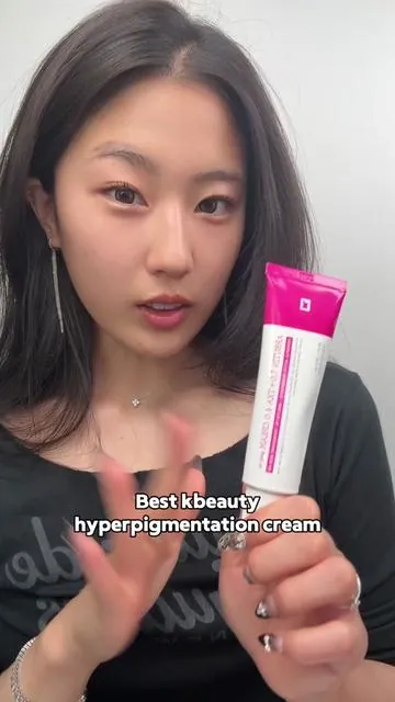Dark spots? Don’t know her 😚 #tosowoong #arbutincream #tranexamicacid #tranexamicacidcream #brighteningskincare @TOSOWOONG US @TOSOWOONG 