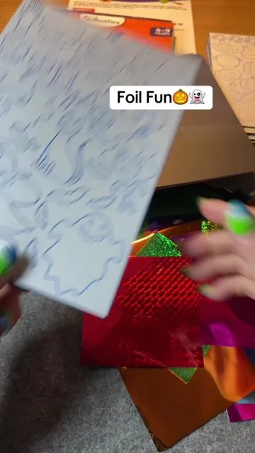 Looking for an easy, mess-free craft your kids will actually love? 👻✨ The Foil Fun Halloween Edition is as simple as peel, press, DONE — and the sparkle is unreal. It’s perfect for quiet, screen-free fun or something you can sit and do together. But don’t wait — this is a limited Halloween edition, and it’s going to sell out fast. 🎃💨 #FoilFunCrafts   #HalloweenDIY   #skillmatics  #CraftsForKids   #SpookySeasonActivities