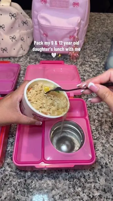 Pack my 9 & 12 year old daughter’s lunch with me 🤍✨ #packlunch #daughters #fypシ゚viral #viral #viralvideo 