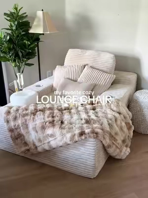 it's even more beautiful and cozy than I thought it would be ☁️ I love it so much!!!! #loungechair #lounger #bonelesscouch #sofa #chaise 