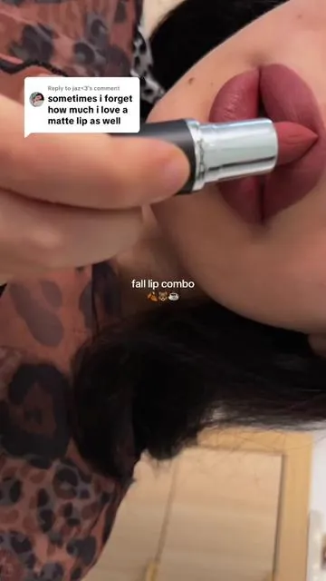 Replying to @jaz<3 im wearing warm teddy 🐻🤎 #falllipcombo #maclipstick #brownlipcombo #maccosmeticsnewarrivals #fallaesthetic 
