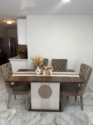 Esta mesa es una belleza de excelente calidad súper resistente perfecta para 4 a 6 personas @Tribesigns #mesa #homedecor #hogar #muebles #mueblesmodernos 