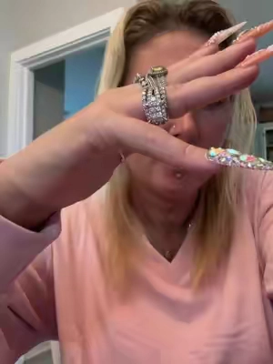 The perfect ring sizer #ring #jewelry #ringsizer #jewelrytok #ringtok 