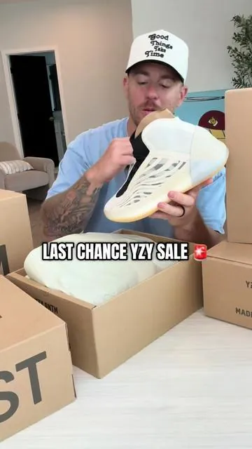 This price is just wild #yzy #yeezy #tiktokshopcreatorpicks #basketball #sneakers 